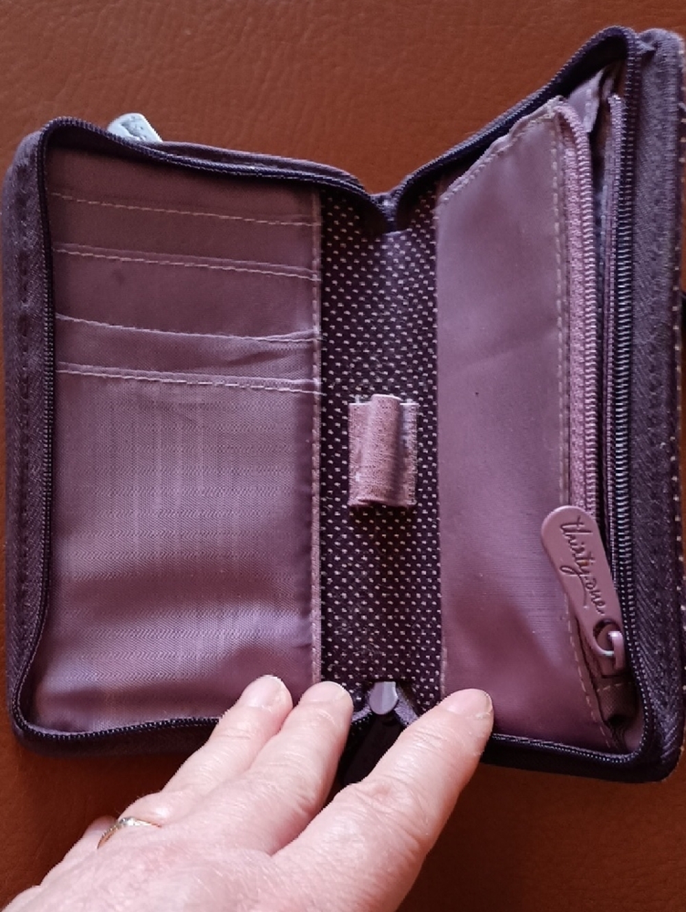 Thirty-one Plum White Polka Dot Wristlet Wallet with Clear ID Window - Picture 3 of 7